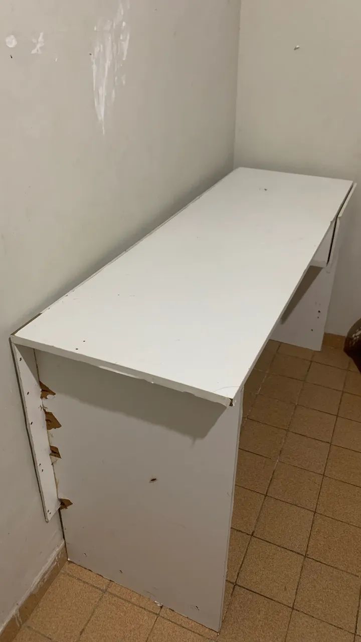 móvel branco estilo penteadeira 