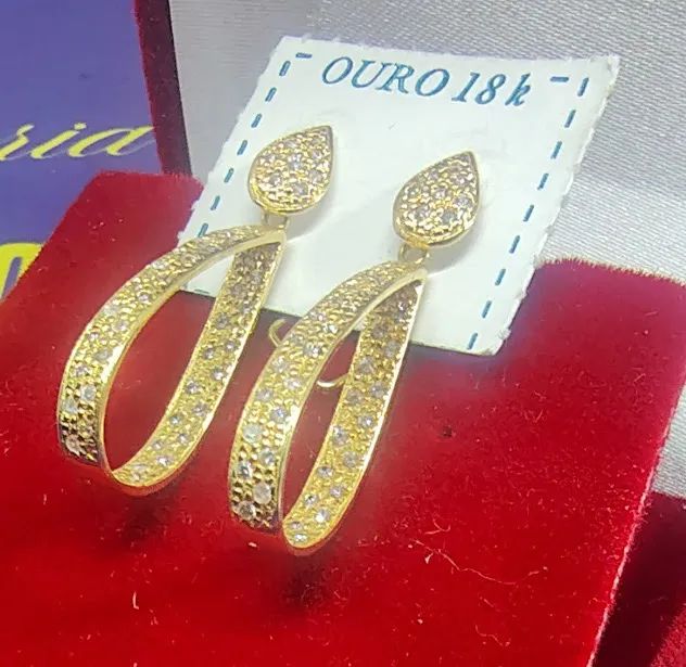 Brincos Argola Moderna Gota Diamantes Ouro 18 Kilates Peso 3.14 Gramas 34 mm               - Foto 3