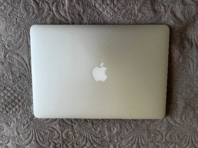 Macbook Air A1466 - 2014 - I5 - 4gb/256gb - Prata Prateado