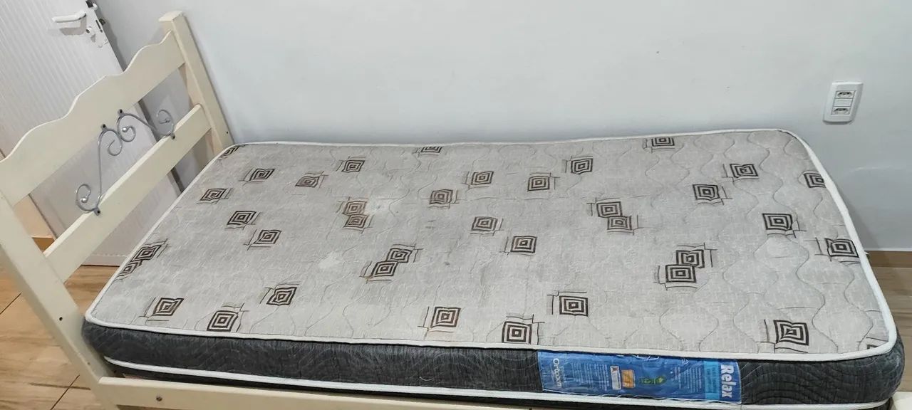Cama e colchão solteiro  - Foto 2