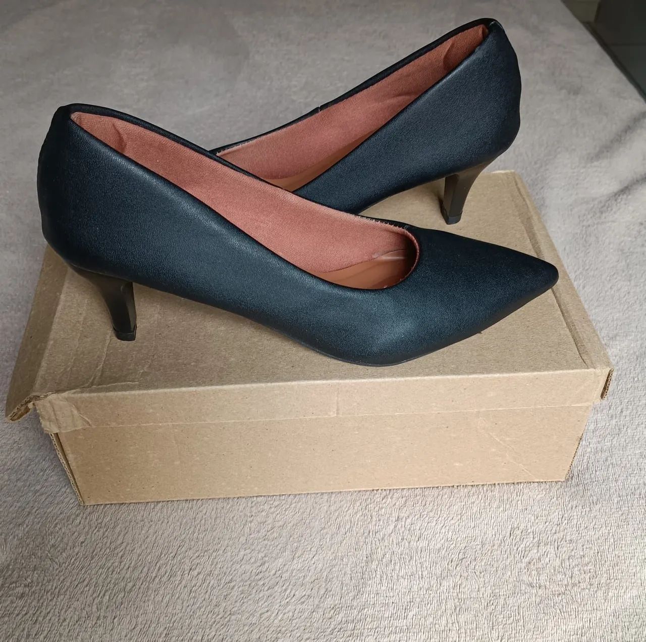 Scarpin preto salto 5cm - Foto 3