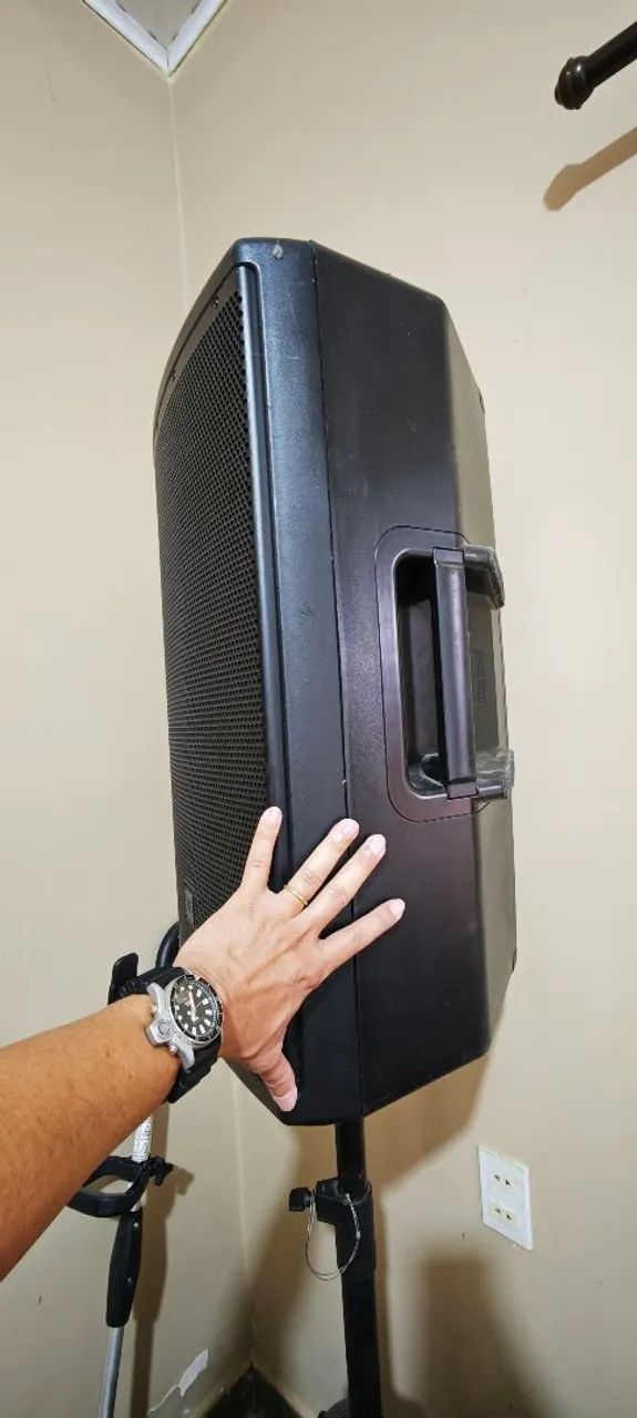 Caixa de som JBL  EON 615 - Foto 2