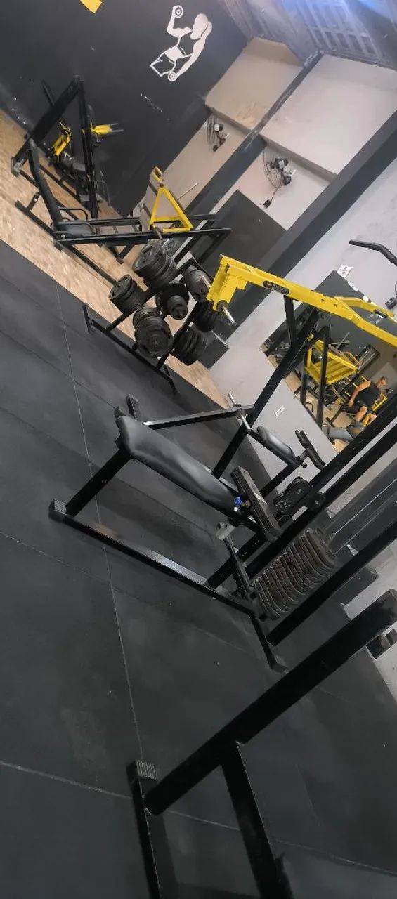 Oportunidade! Academia completa com 25 máquinas e 3 esteiras - Foto 5