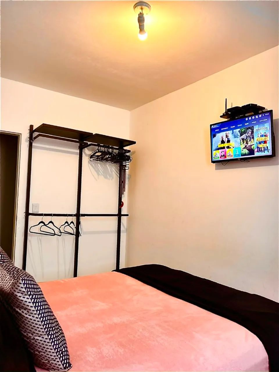 QUARTO PARA ALUGAR - COQUEIROS, FLORIANÓPOLIS