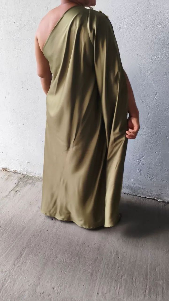 Vestido verde oliva - Veste do 44 ao 48 - Foto 4