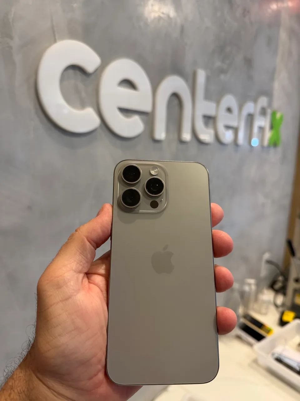 iphone 15 pro Max 512gb natural em estado de novo - com caixa e
