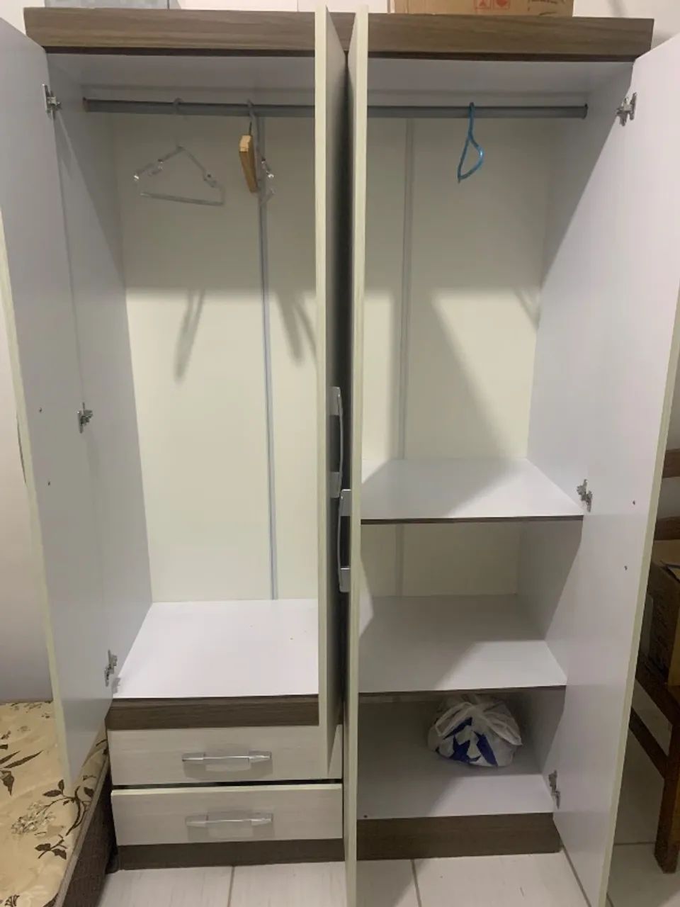 Guarda-roupa 