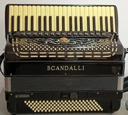 ACORDEON  SCANDALLI  PALHETAMENTO SUPER VI