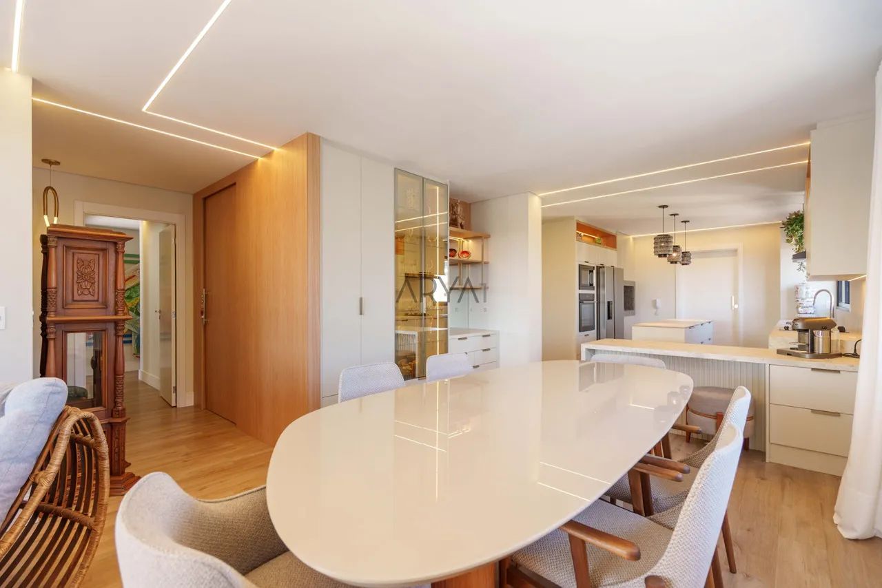 Apartamento no Cabral - ARYA 1