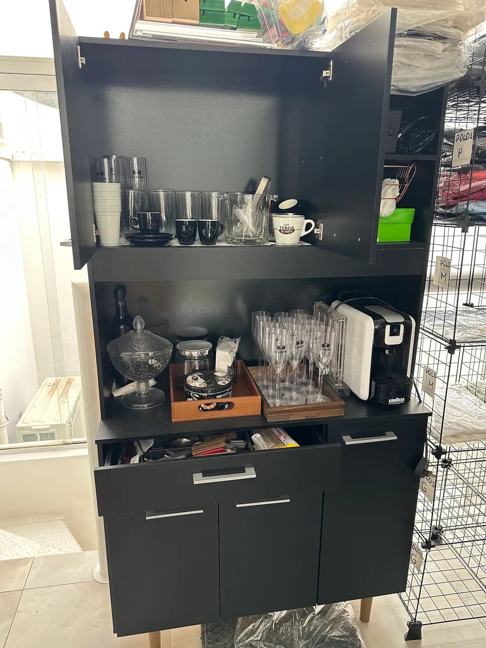 Armário Multiuso/Buffet em MDF Preto - Moderno e Espaçoso - Foto 3