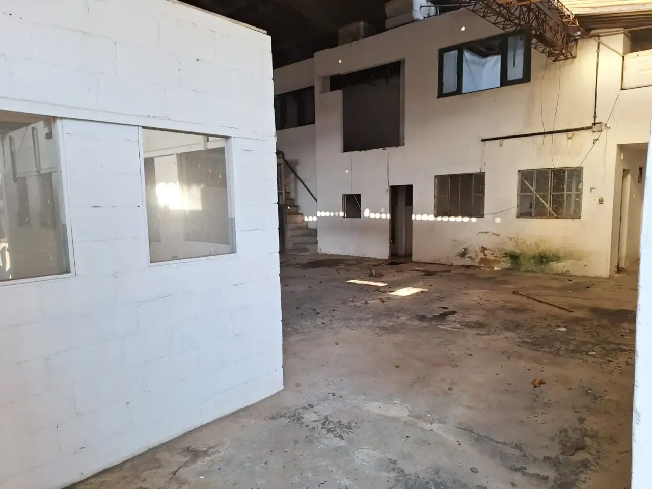 Vendo ou alugo galpão higienopolis - Foto 3