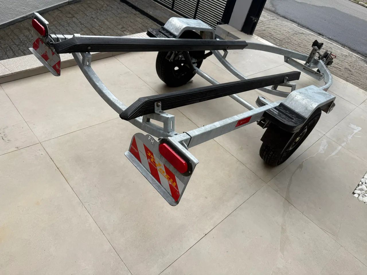 Carreta Free Hobby galvanizada usada com documento  - Foto 4