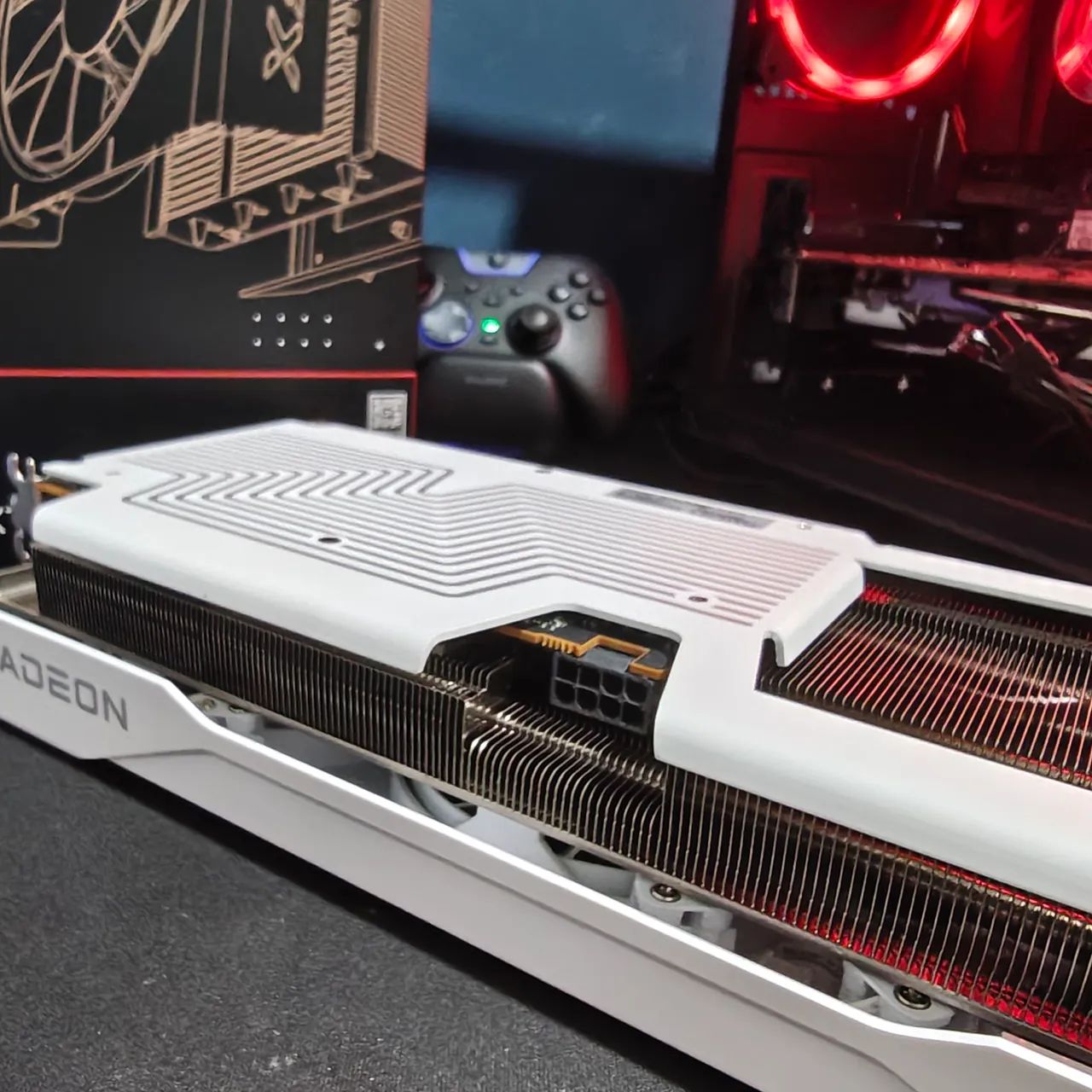 RX 9060 XT 16GB XFX White Edition - Aceito trocas! - Foto 2
