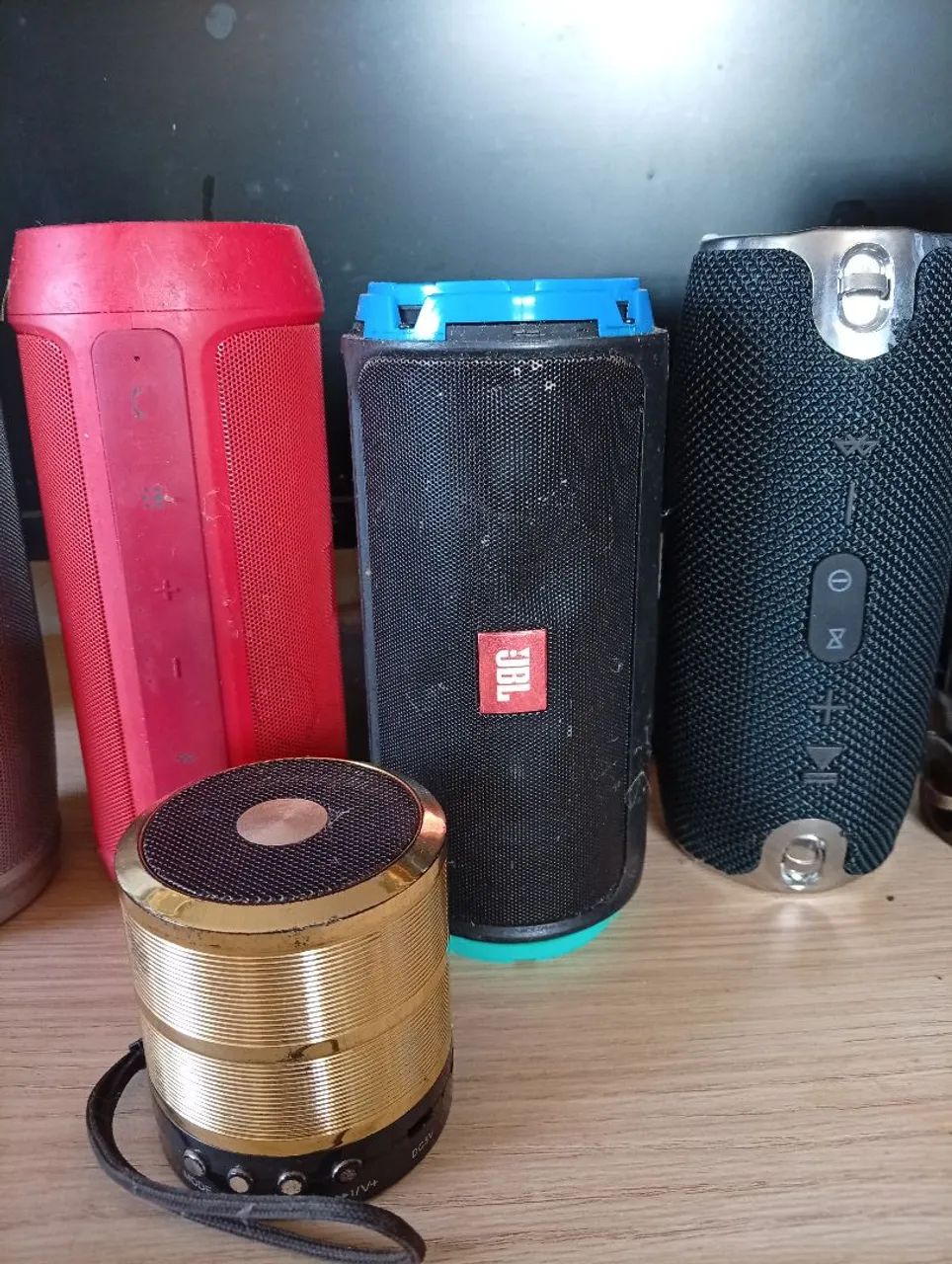 Lote A com 6 caixas de som com defeito  - Foto 3