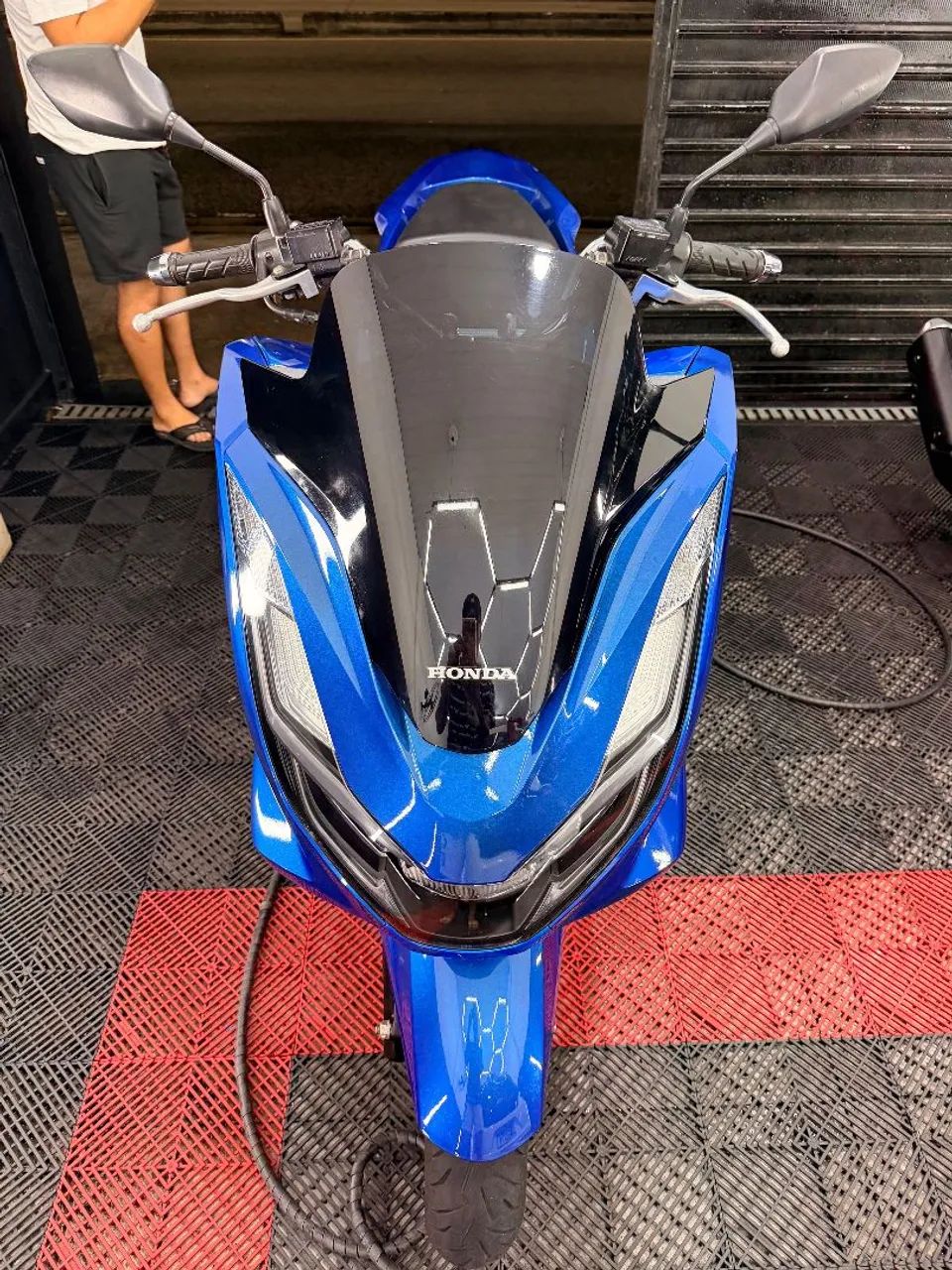 Vendo PCX 160 Doc em dia - Foto 2