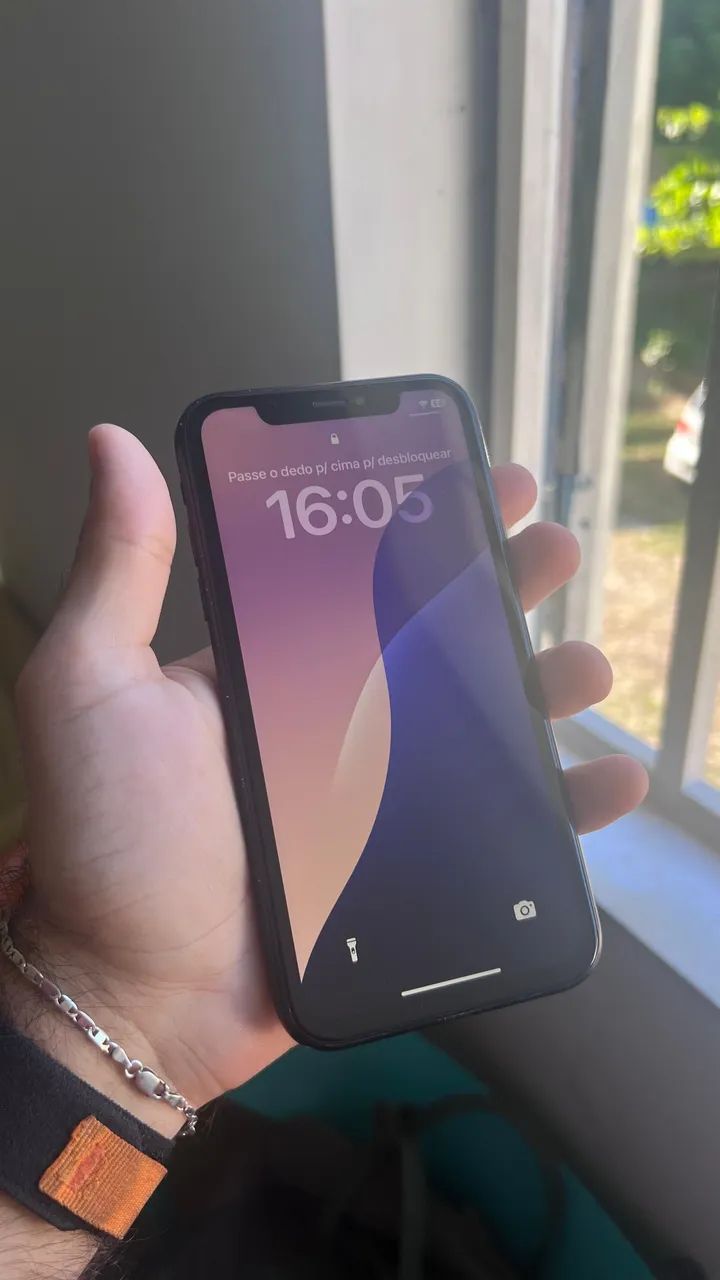 iPhone XR 64 gb com caixa 