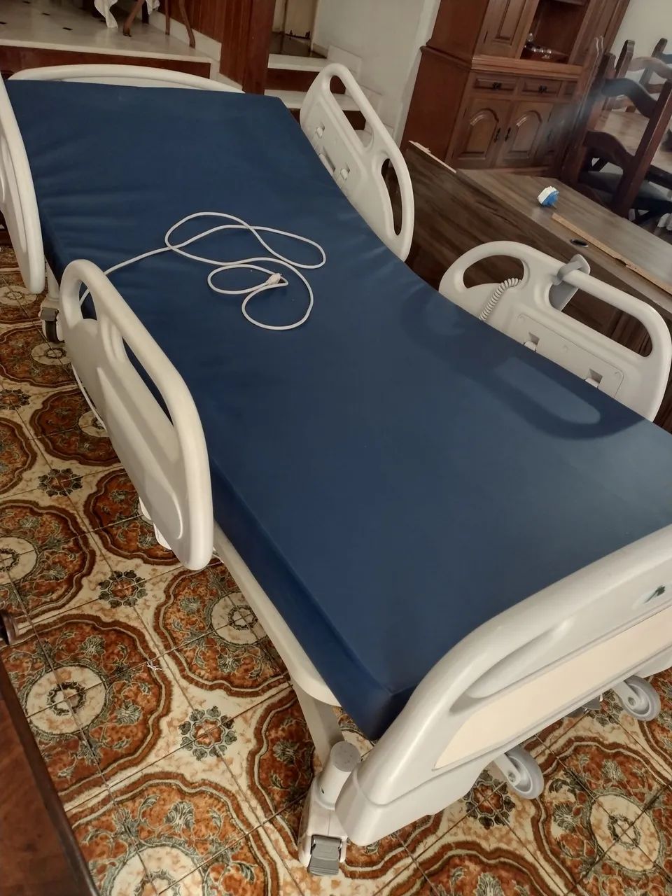 Cama hospitalar elétrica 4 movimentos - Foto 3