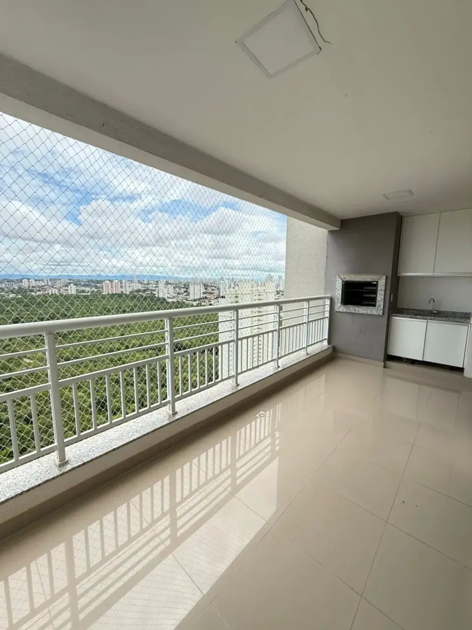 Apartamento para locação com 3 suites no Edifício Arthur/ Duque de Caxias.