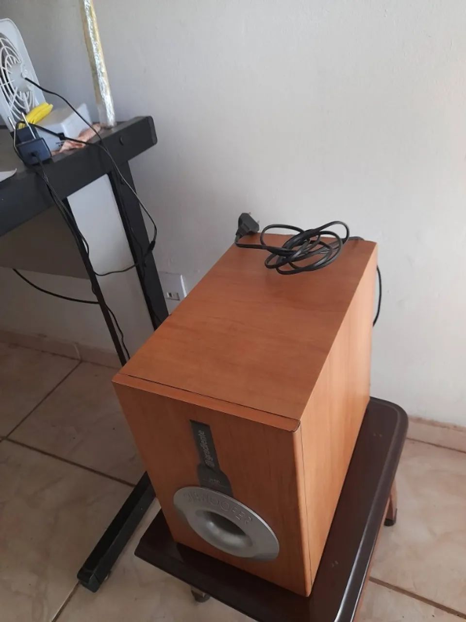 Subwoofer ativo da gradiente           