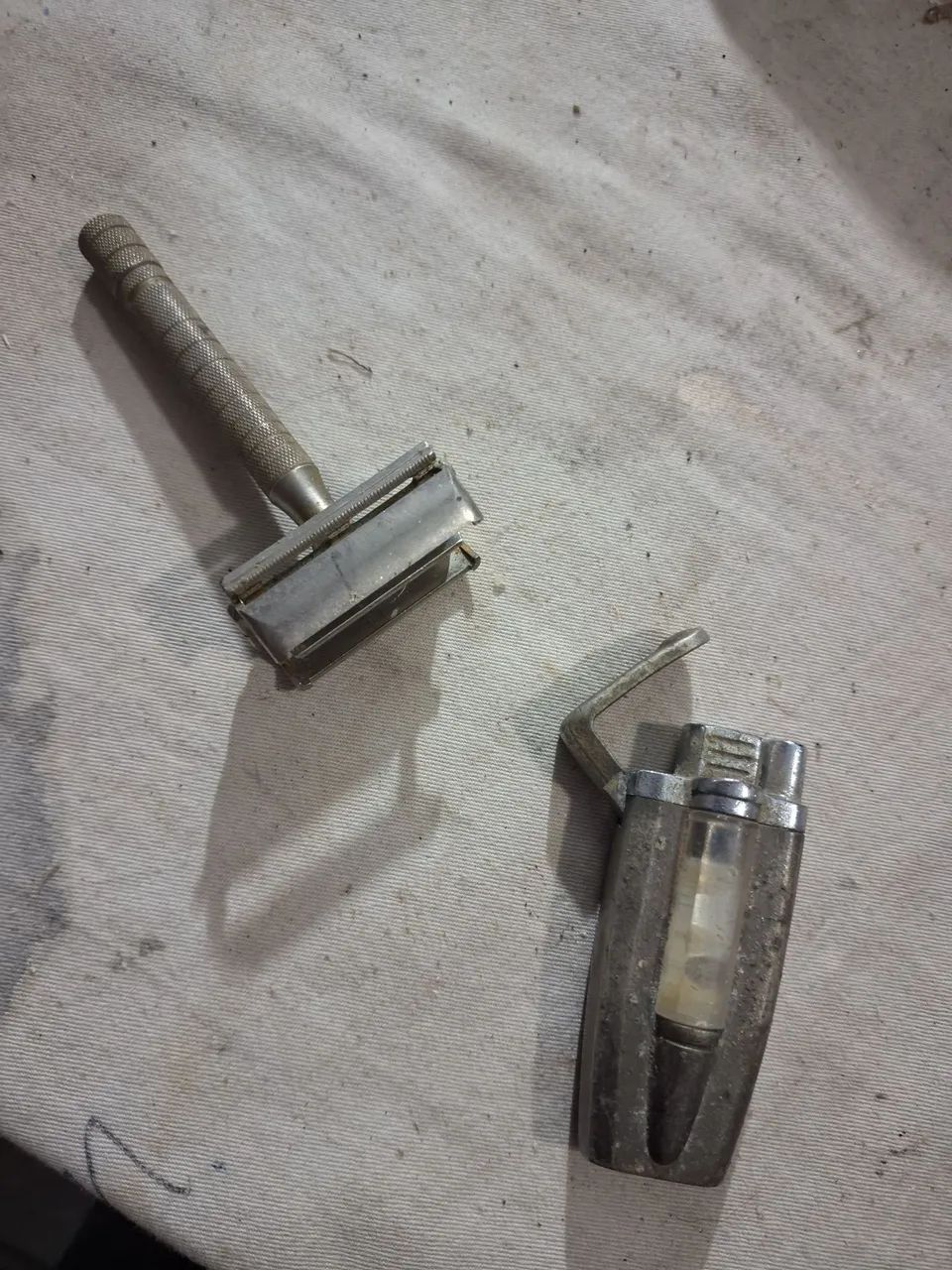 Barbeado e isqueiro  antiguidade  - Foto 4
