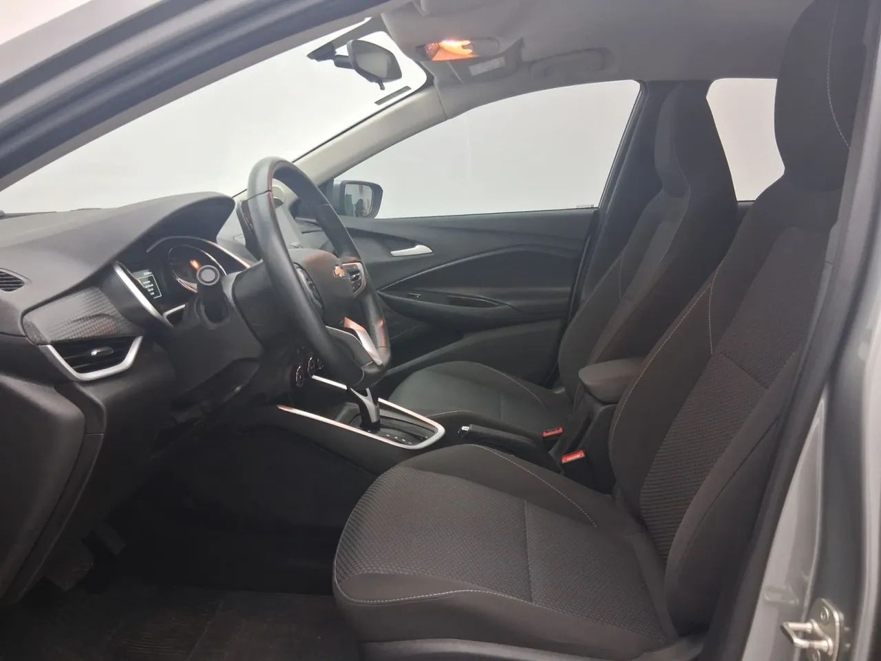 Chevrolet Onix Hatch LTZ 1.0 12V TB Flex Aut. 5P, foto 16 de 18