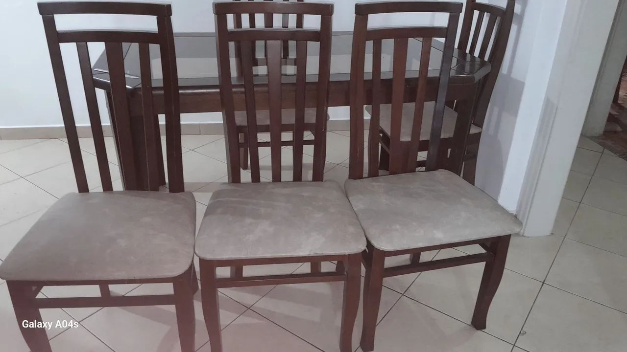 Mesa com 6 cadeiras - 0,93 x 1,53 m - Foto 2