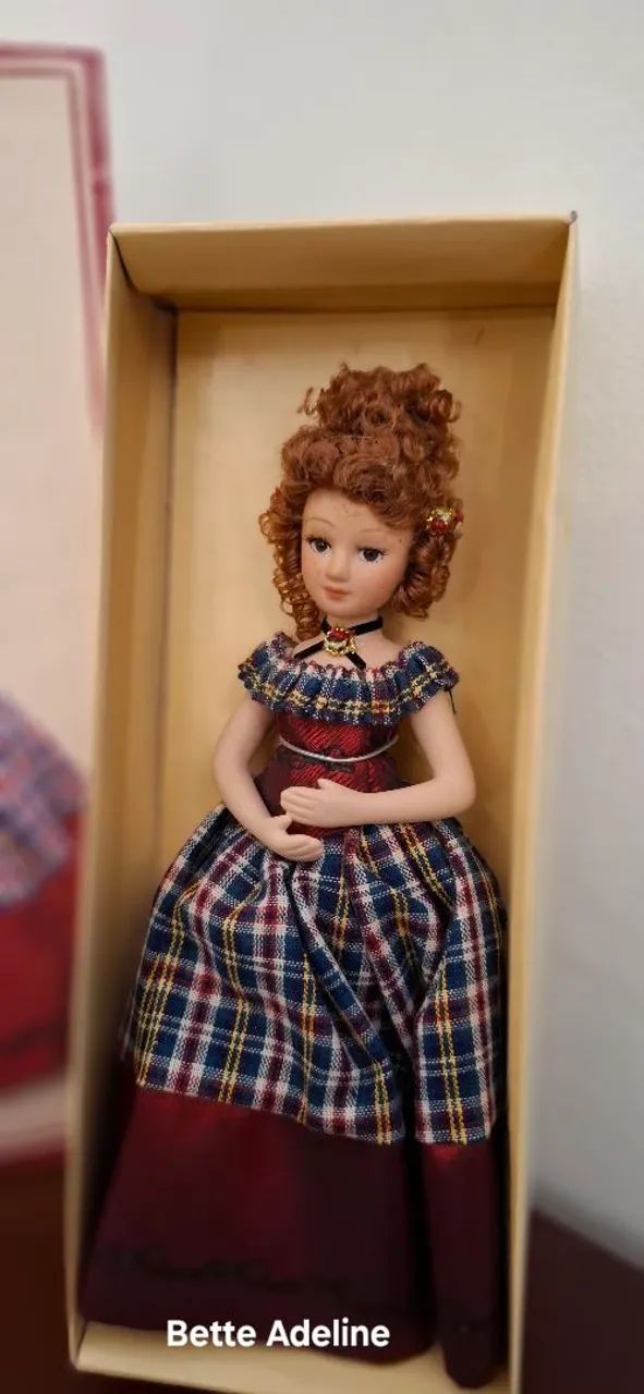 Boneca damas da epoca 