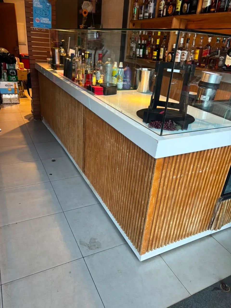 Balcão de Bar Sob Medida 3,5m + Pedra Refrigerada + Freezer Expositor
