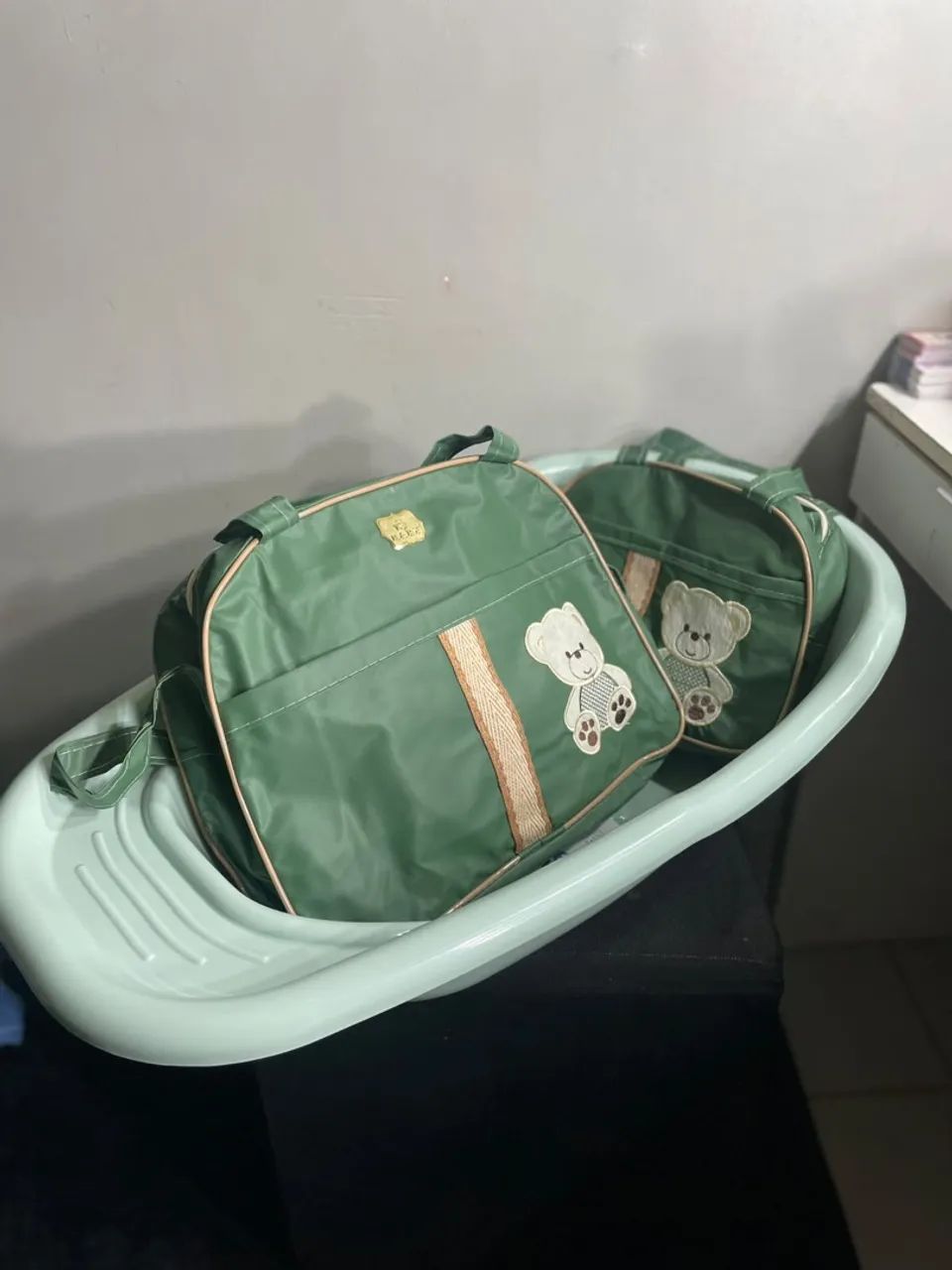 Kit bolsa maternidade e banheira nunca usadas - Foto 2