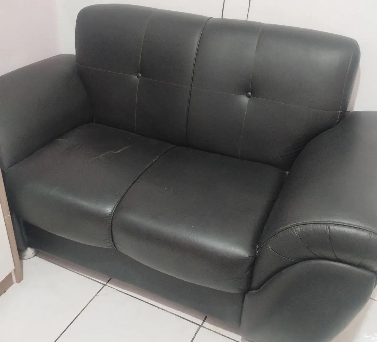 SOFA PRETO PRA SAIR LOGO