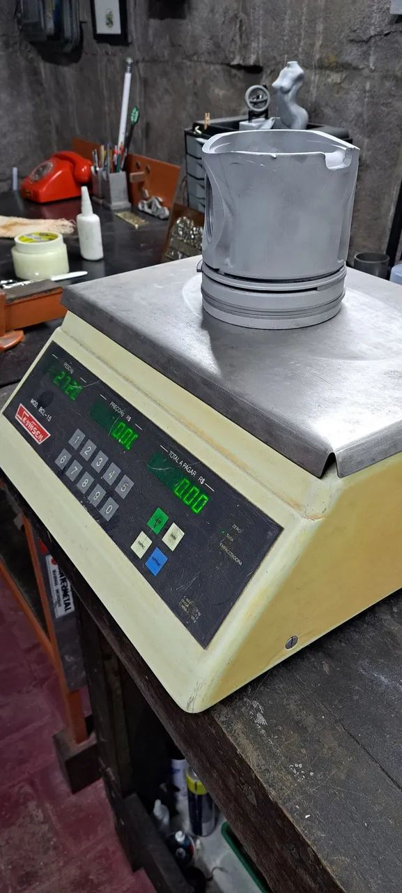 Balança 15 kg.