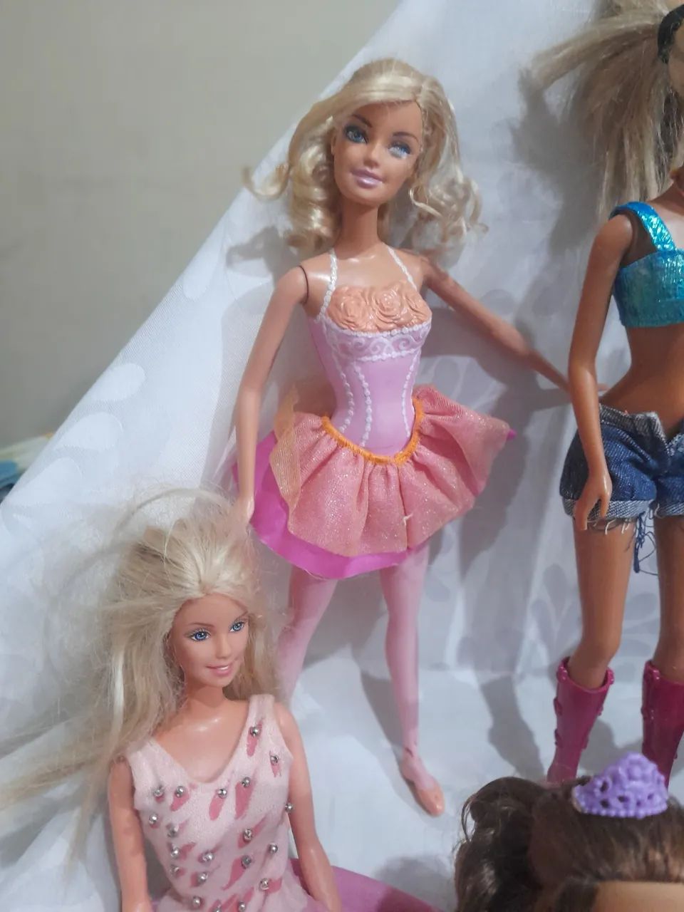 Vendo essas lindas barbie. As cinco - Foto 2