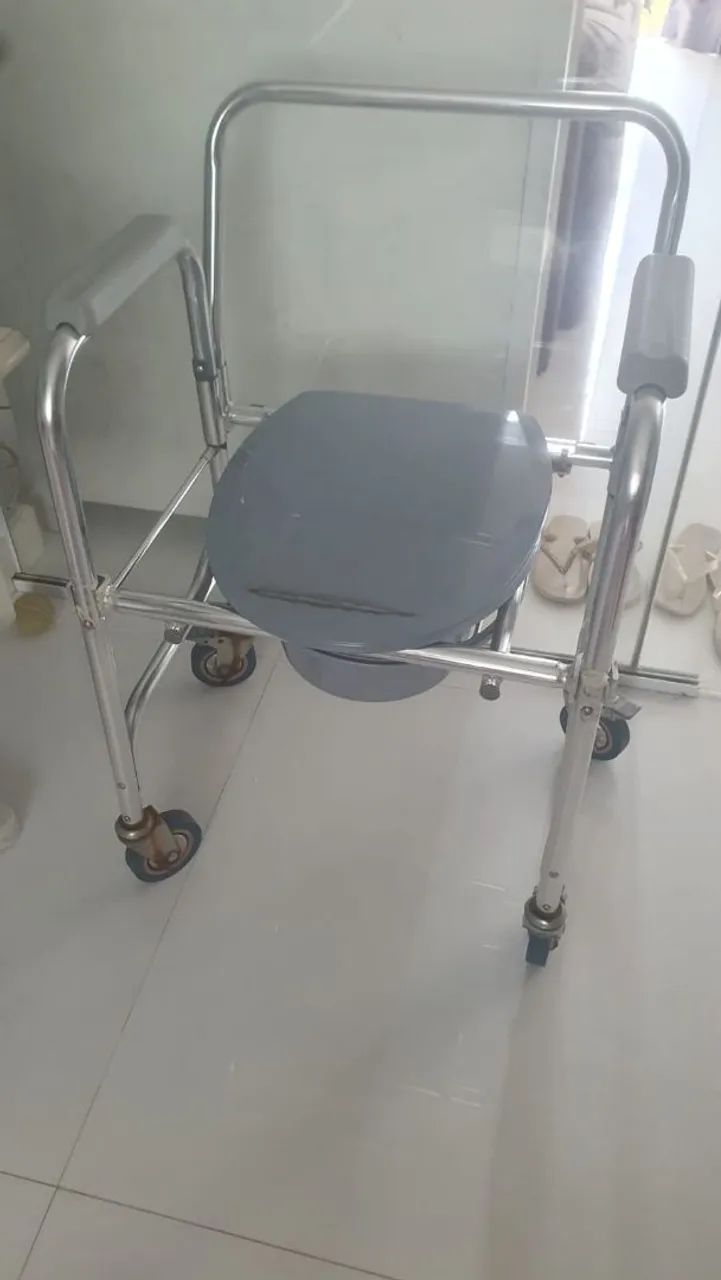 Cadeira Higiênica Alumínio Usada