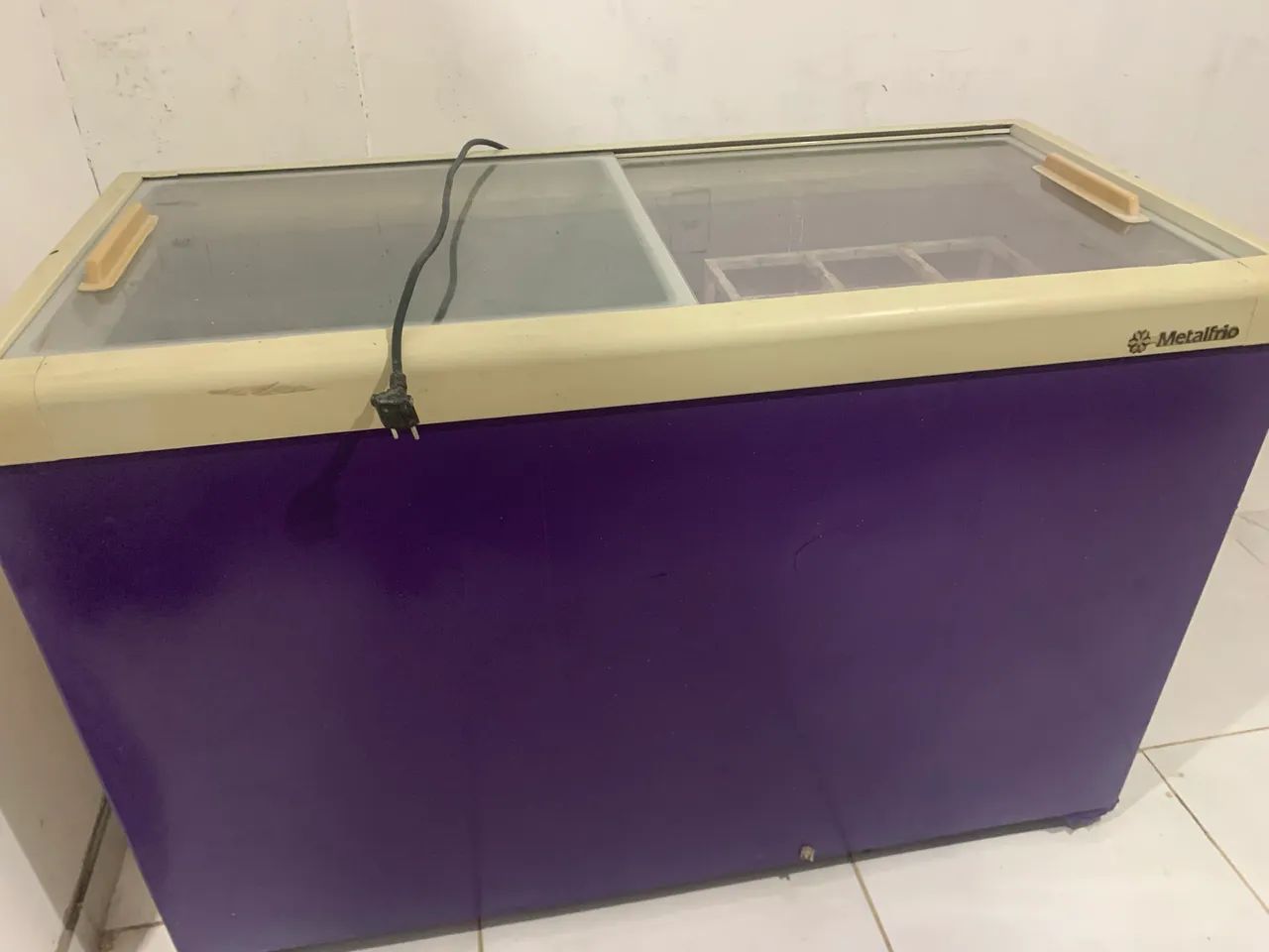 Vendo freezer seminovo  - Foto 4
