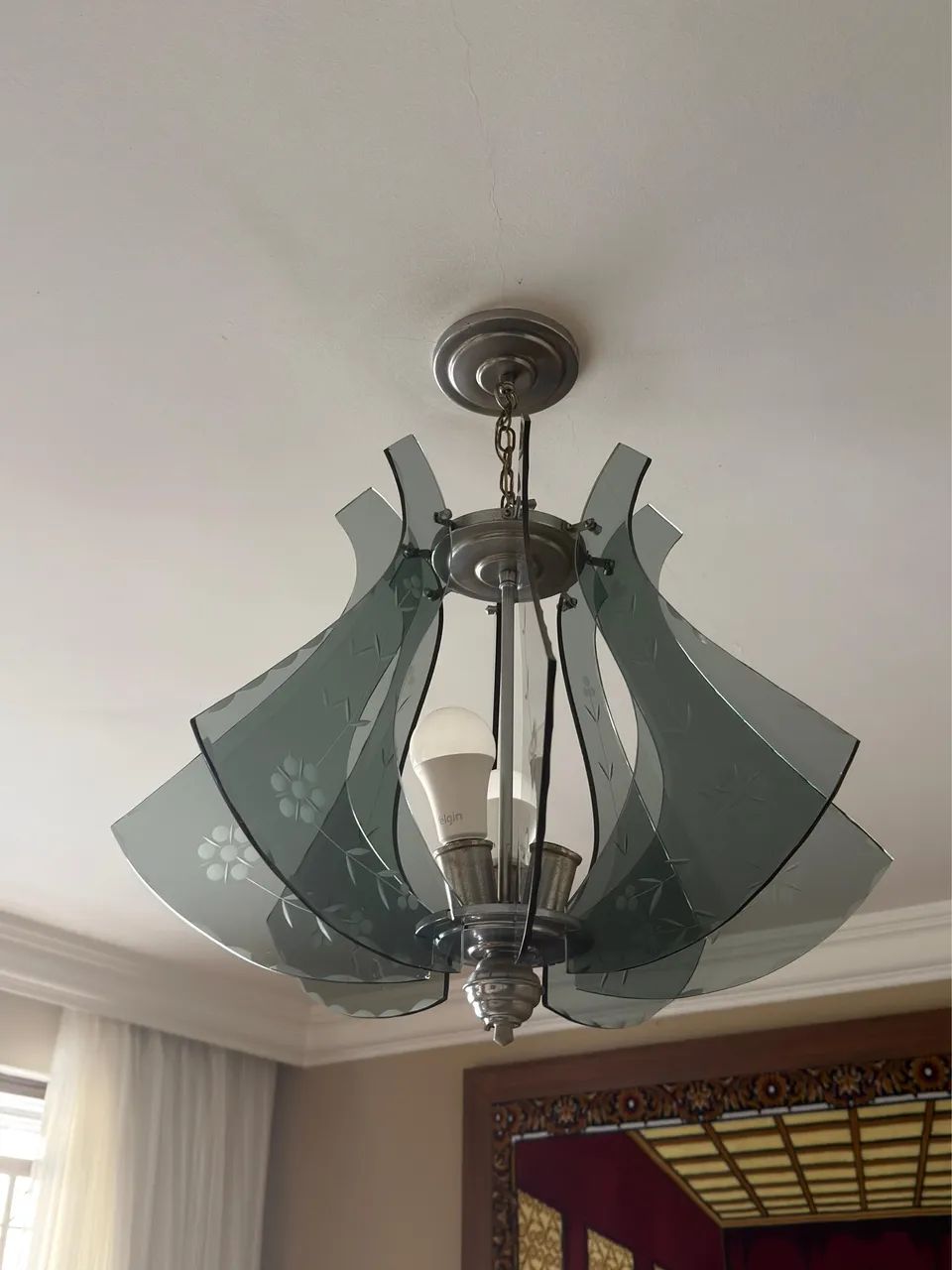 Lustre Retrô Antigo anos 70 em ótimo estado 