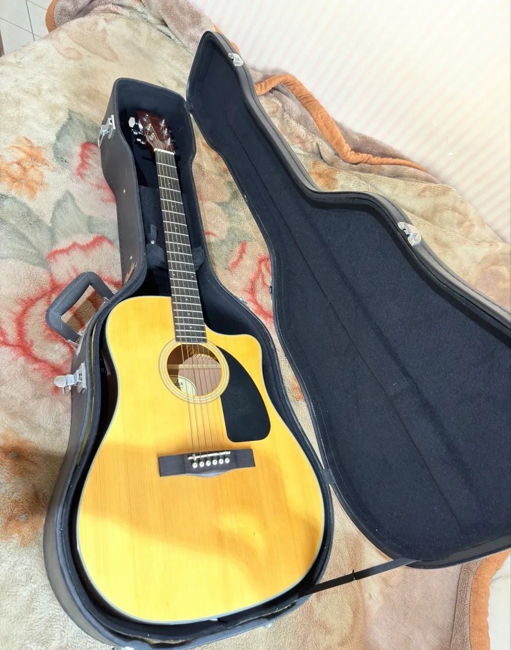 VIOLÃO Fender CD-60CE NAT-DS-V2 Na case!! - Instrumentos musicais