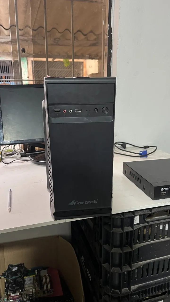 PC de Escritório - Computador Desktop Funcionando Perfeitamente