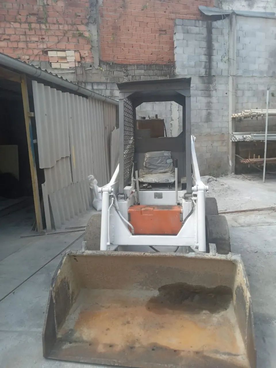 BOBCAT 711