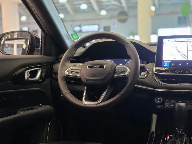 Jeep Commander Black Hurricane 2.0 4X4 TB AUT 2025 - Foto 13
