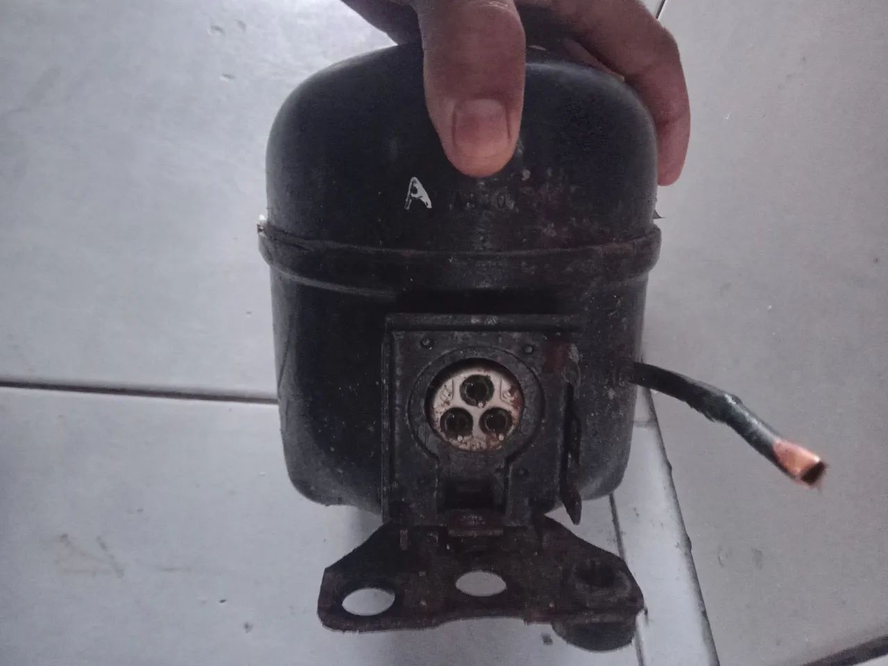 Compressor de geladeira Electrolux  - Foto 4