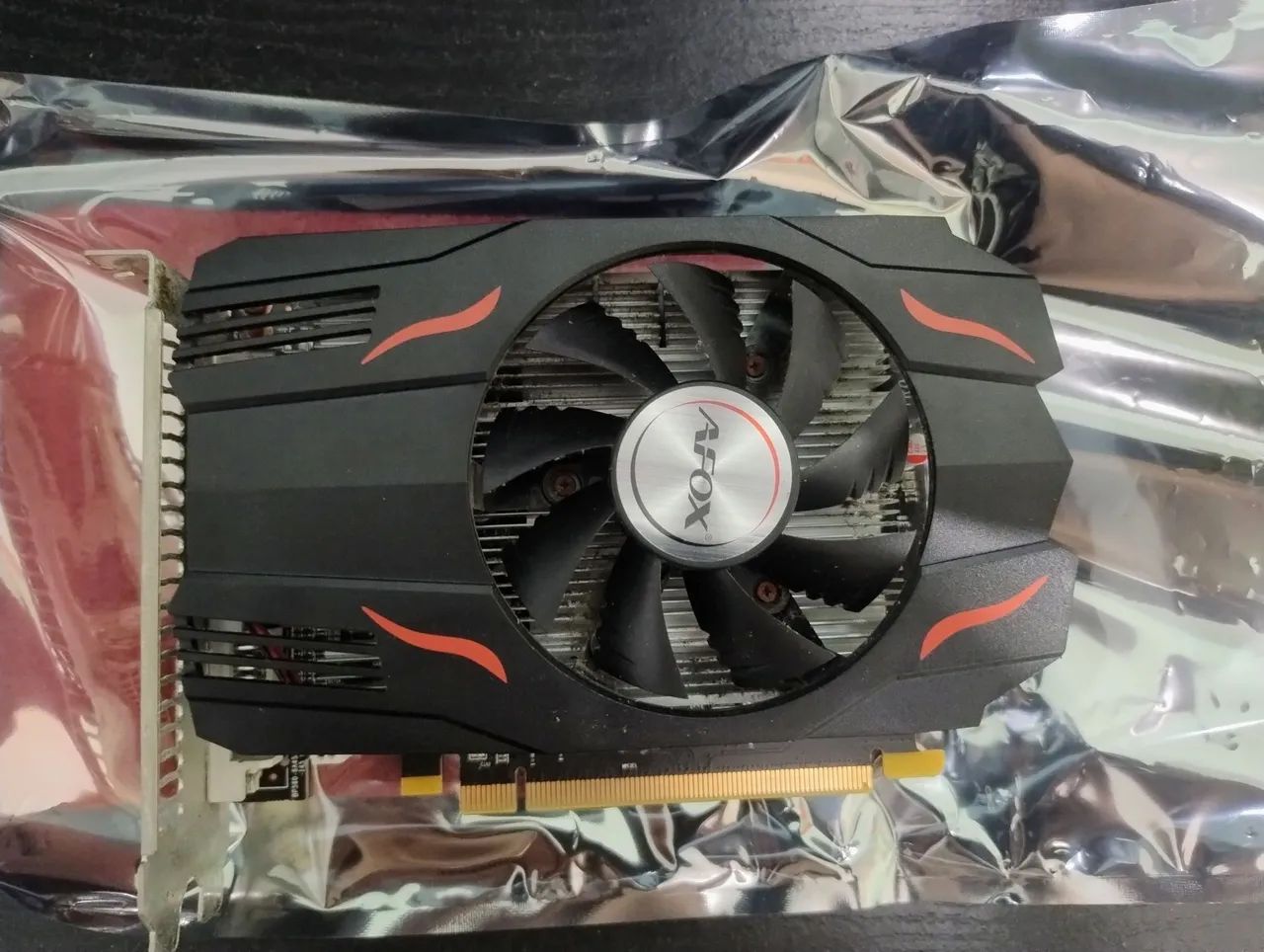 PLACA DE VIDEO RX 550 4GB AFOX (COM DEFEITO)