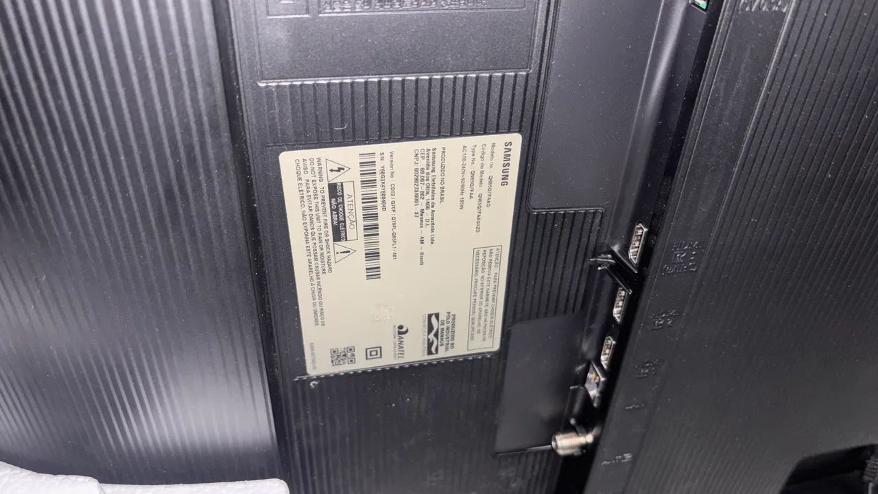 Tv na caixa que estar trincada  - Foto 4