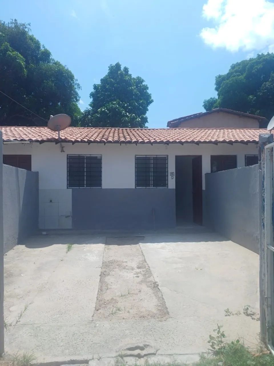 ALUGO EXCELENTE CASA COM 2 QUARTOS, GARAGEM e QUINTAL - Foto 2