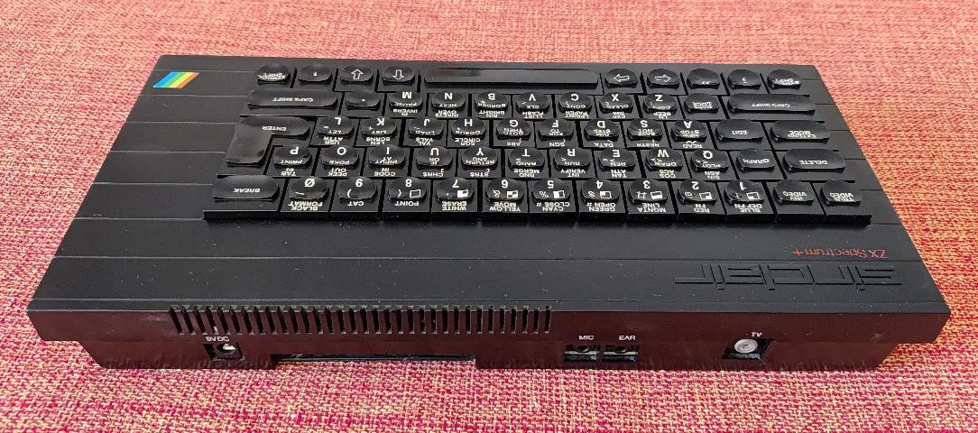 Computador Sinclair Zx Spectrum Plus 48KB ( Tipo TK90X / TK95