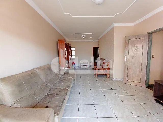 Apartamento com 3 quartos sendo 1 suíte disponível para venda no bairro Centro em Uberlând
