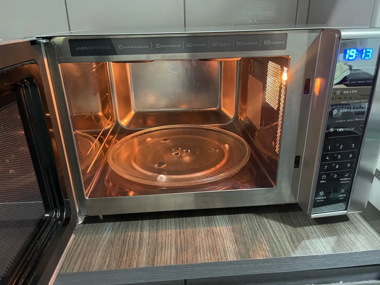 Microondas LG com grill 31 litros - Foto 2