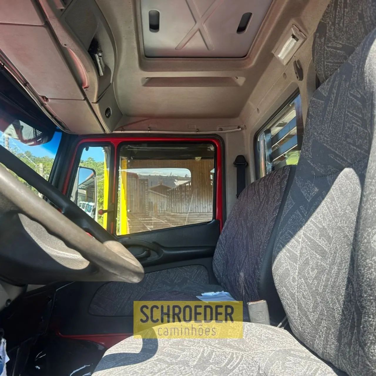 Mercedes Benz Atron 2324 - Foto 6