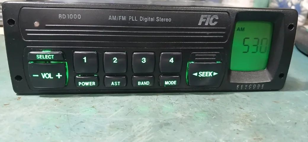 Radio FIC RD1000 COm Bluetooth e Iluminação em Led