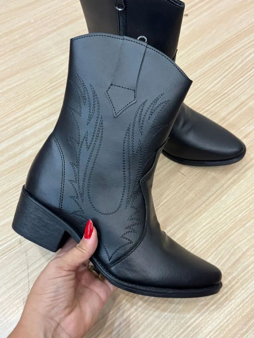 Botas