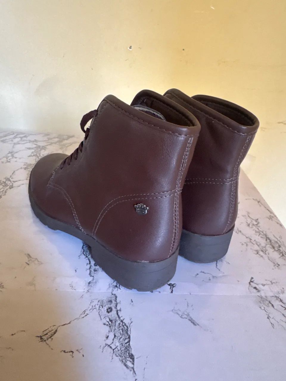 Duas botas femininas - nº 36 e nº 33 - Foto 4